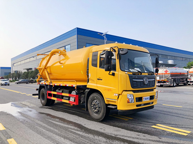 東風(fēng)天錦14方吸污車(chē)