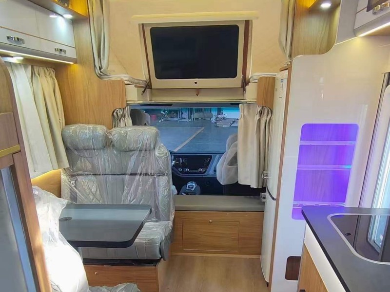 1661476544956699.jpg 吉利新能源房車(chē) (14).jpg